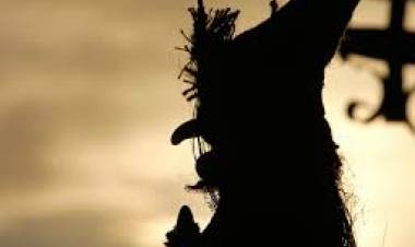 The Masquerade's Conductor