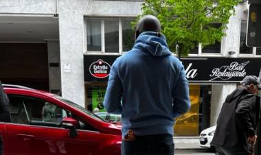 Active and Passive Prophecy